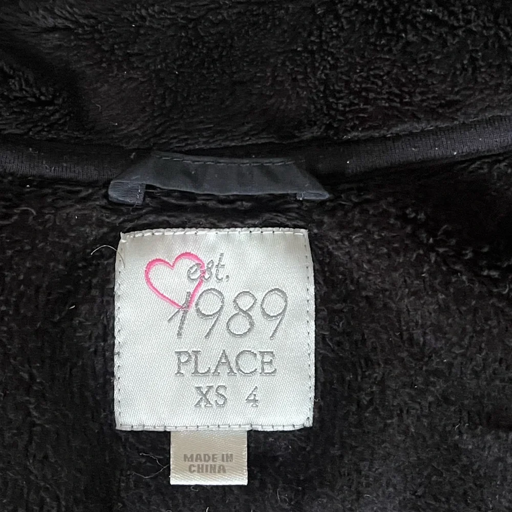 {The Children's Place} Fleece Full Zip Jacket in Black - Girls XS (4)